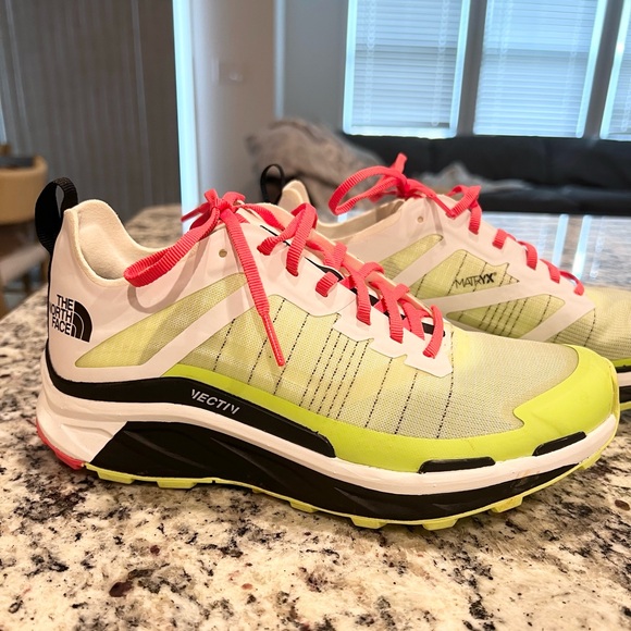 THE NORTH FACE Women's Vectiv Infinite - Picture 4 of 5